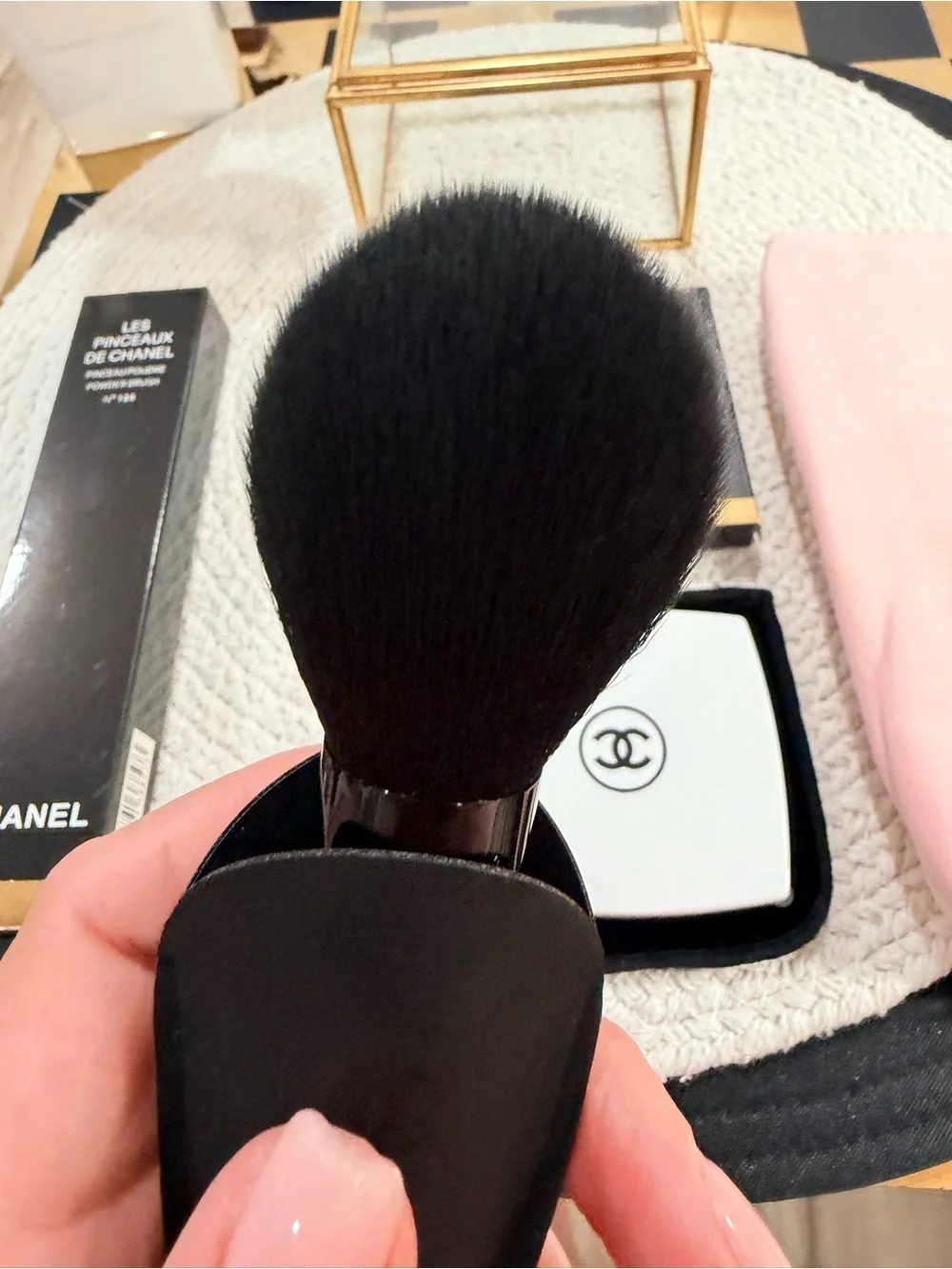 NEW | CHANEL Beauty Gift Set Pink Cosmetic Pouch Mirror Brush Makeup Accessories - Picture 5 of 10